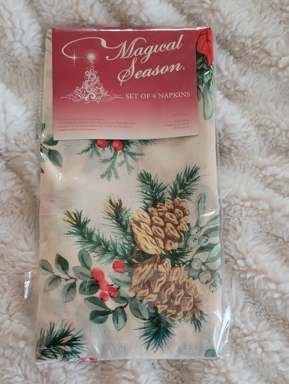 🌺3 For $10 New! Magical Season Holiday Pinecone Napkins - Set of 4